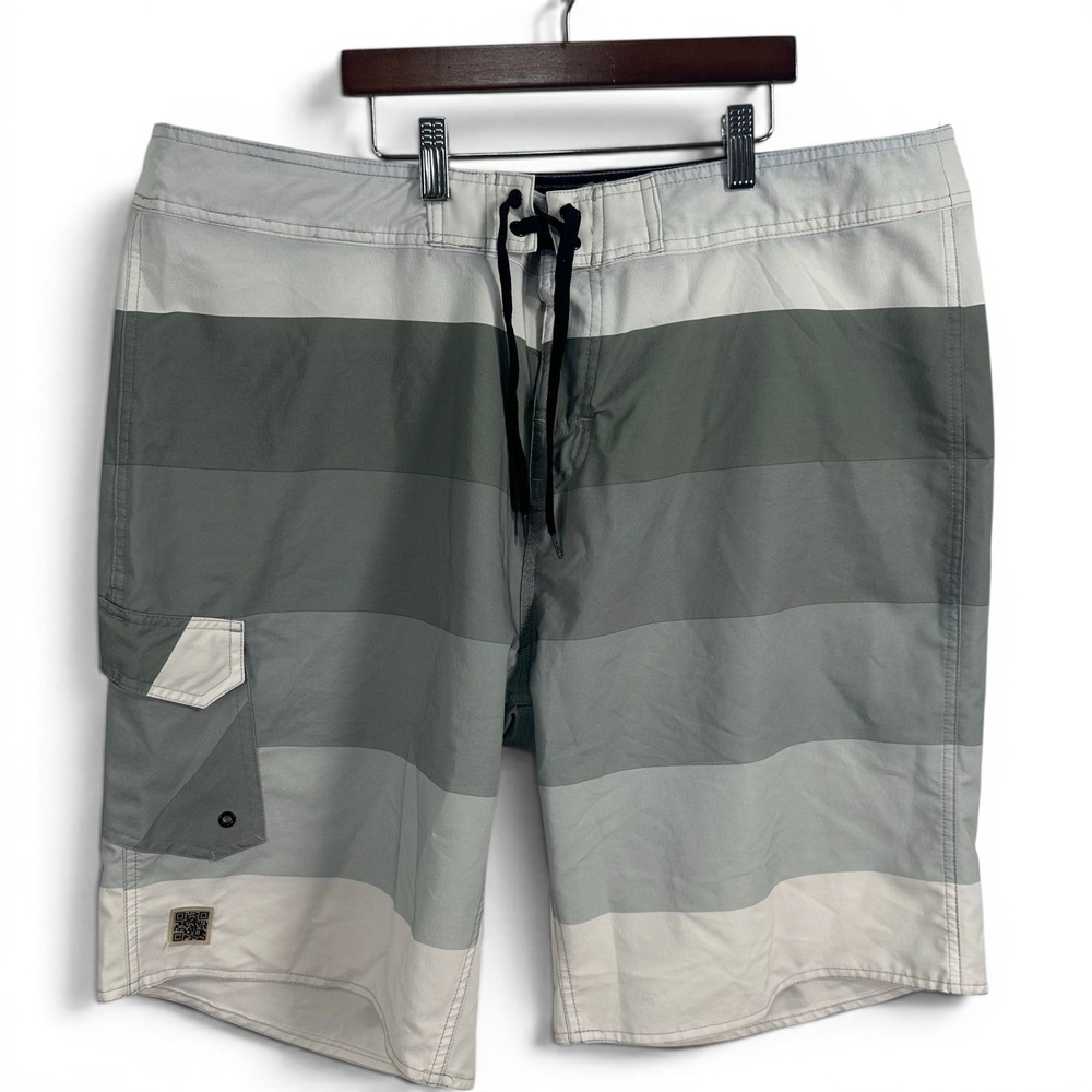 Zonal Board Shorts Mens 40 Gray Striped Cargo Pocket No Lining Stretch